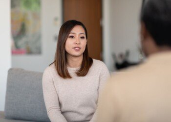 A married woman at couple s therapy 1152101423 20b5f7b8b0254bd789a83145fdd069af.jpg