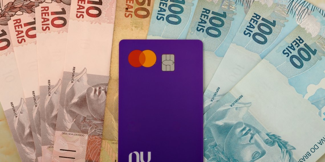 Como É Fácil Ter um Cartão Nubank Sem Complicações