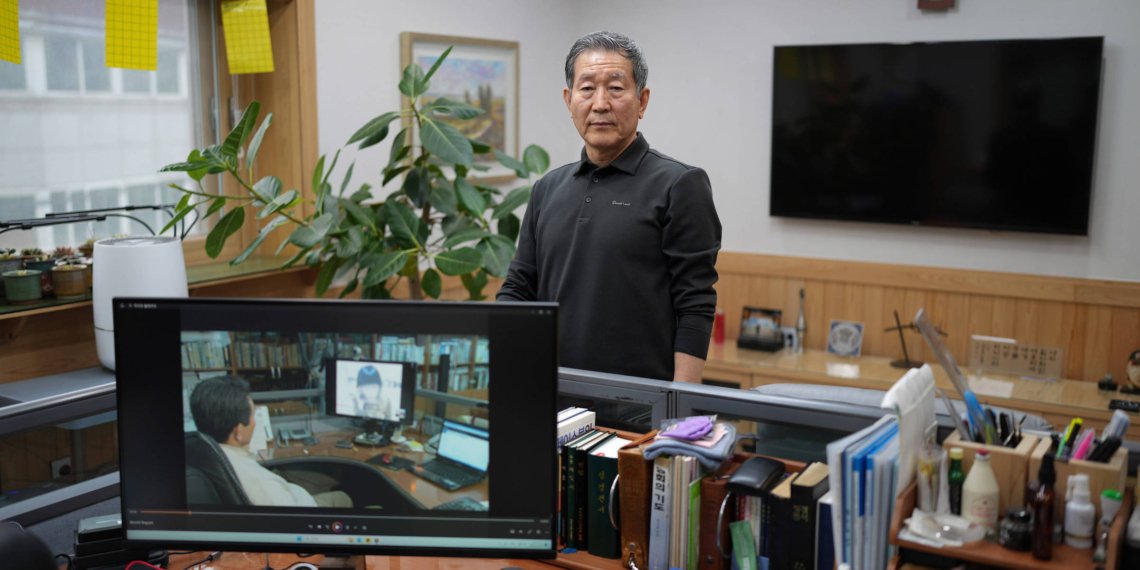 homem que escapou da coreia do norte diz o que acontece se voce comprar uma tv